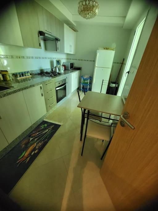 Rare Appartement De Vacances Танжер Екстериор снимка